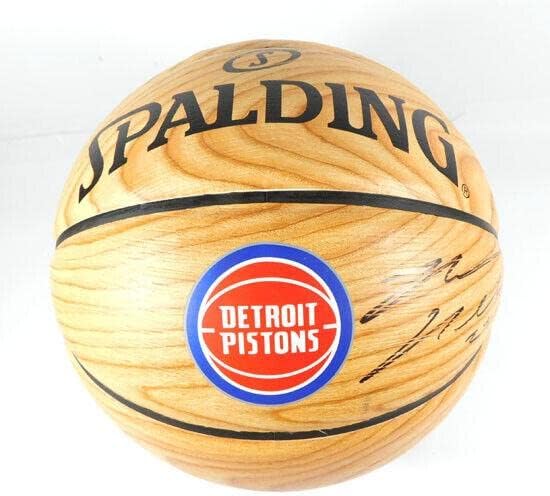 Подписан Мейсън Пламли #24 NBA Pistons С Автограф Spalding Wood Grain Баскетбол - Баскетболни Топки с Автографи