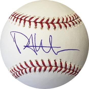 Фил Хюз е подписал Официален договор с Висша лига бейзбол (Minnestota Близнаци) - и Бейзболни топки с автографи